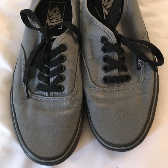 Vans - Picture 2 of 5